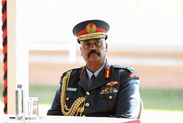 ntvkenya's tweet photo. Director-General of Nairobi Metropolitan Services (NMS), Major-General Mohammed Badi, takes Oath of Secrecy; shall henceforth attend all Cabinet meetings pursuant to Executive Order No. 3 of 2020 - State House. https://t.co/M4j4Abohpi