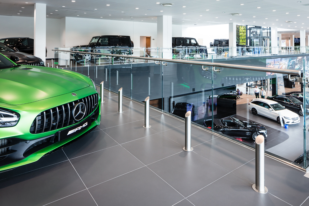 ESIBuilding's tweet photo. Bespoke staircase and balustrade created by @MGOlympic for new car showroom https://t.co/2tQYVypgZ4 https://t.co/TLVKWeXxPF