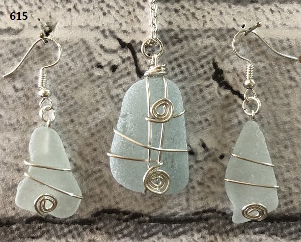 ArgyllSeaGlass's tweet photo. Beautiful, handmade seaglass jewellery sets available at https://t.co/6JfHhNcKZo ❤️🏴󠁧󠁢󠁳󠁣󠁴󠁿
Free U.K. postage &amp; a free gift with every set 🥳🥳

#CraftBizParty #Argyll #Seaglass #Scotland #FirstTMaster #ScottishCraftHour #Freepostage #ThursdayMotivation #HandmadeHour #ThursdayThoughts https://t.co/sPtNGYTCEb