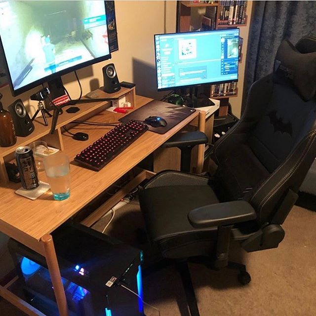 BenAnnett8's tweet photo. Playing some valorant and a few other games later ? Come check out #valorant #gaming #twitch #fortnite #gamer #valorantgame #csgo #riotgames #valorantclips #leagueoflegends #esports #lol #pc #twitchstreamer #streamer #valorantgameplay #ps #pcgaming #valorantmemes #riot #rkiye https://t.co/j5TmsmtJat