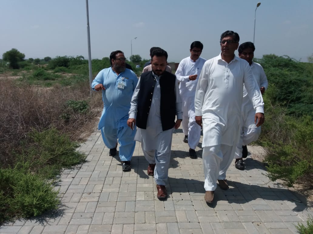 AcTaunsa's tweet photo. وزیراعلی پنجاب کی ہدایت پر گزشتہ دن وہوا اور گردونواح میں کمشنر صاحب کے ہمراہ ترقیاتی سکیموں اور پراجیکٹس کے حوالے سے وزٹ کیا۔
جلد مختلف سکیموں پر کام شروع ہوجائے گا۔ https://t.co/6MxM0uCihb