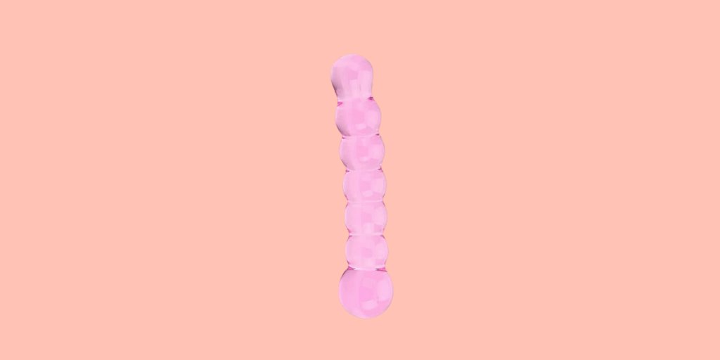 Ribbed to perfection the Spectrum Ribbed Glass Dildo is a beautifully designed work of art which wouldn’t look out of place in your front room! Suitable for both anal and vaginal use, we love a multitasking Queen.🙌 👑 Hypoallergenic. hygienic, easy to clean.