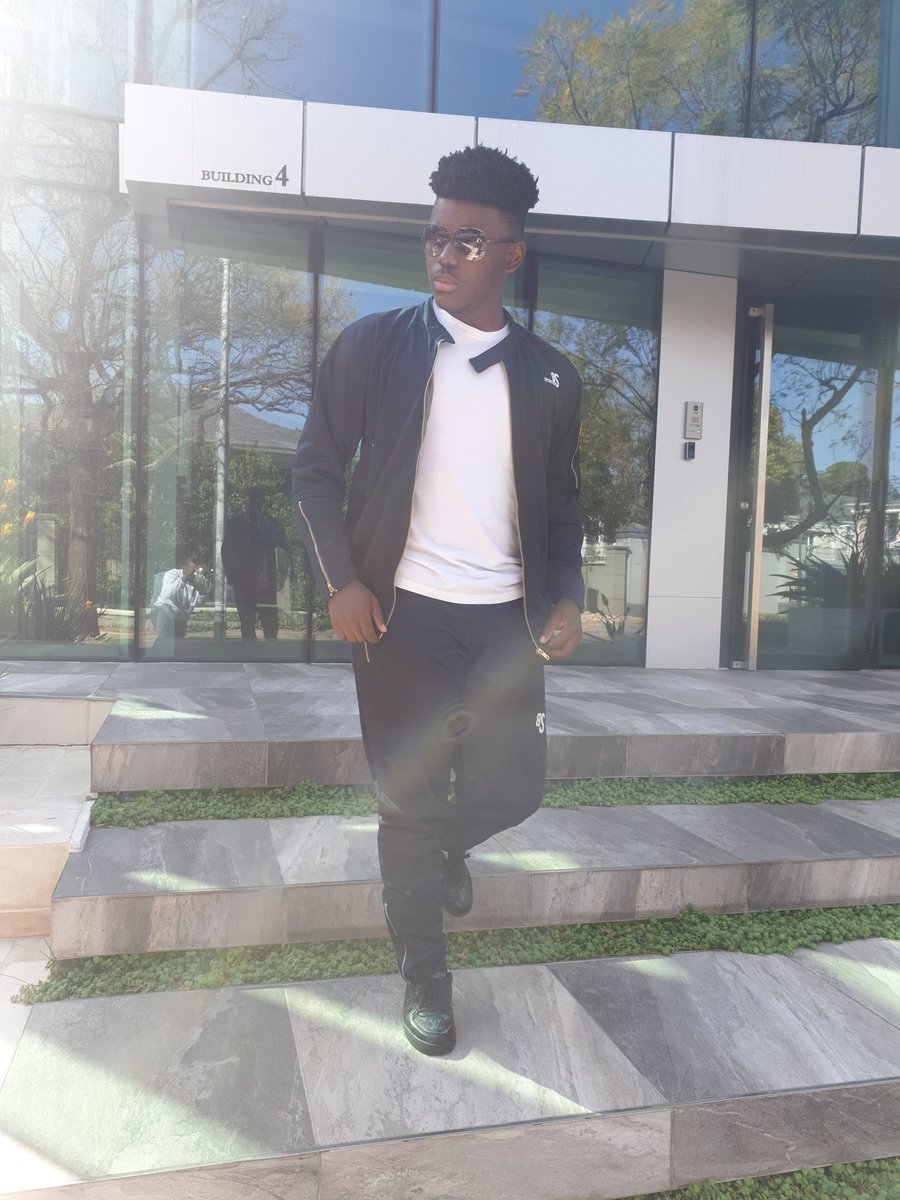 BlackSteel_C's tweet photo. Dear #Kwamamkhize we are @BlackSteel_C and we sell A grade quality Lavish, Stylish Tailor made tracksuits. 

We would like to become your partner so we can do tracksuits and soccer gears for your soccer club🙏

See few gents tracksuit photos below. https://t.co/7PEbfnbX81