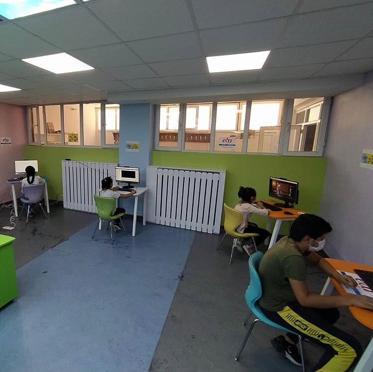ziyaselcuk's tweet photo. Bugün Hakkari Yüksekova, Şemdinli ve Çukurca'daki EBA Destek Noktalarındaki uygulamaları gördüm. Öğretmenlerimizle görüştüm. Emekleri için değerli yöneticilerimize ve öğretmenlerimize çok teşekkür ediyorum.

#uzaktaneğitimleokuldayız https://t.co/zcvGjoRAw9