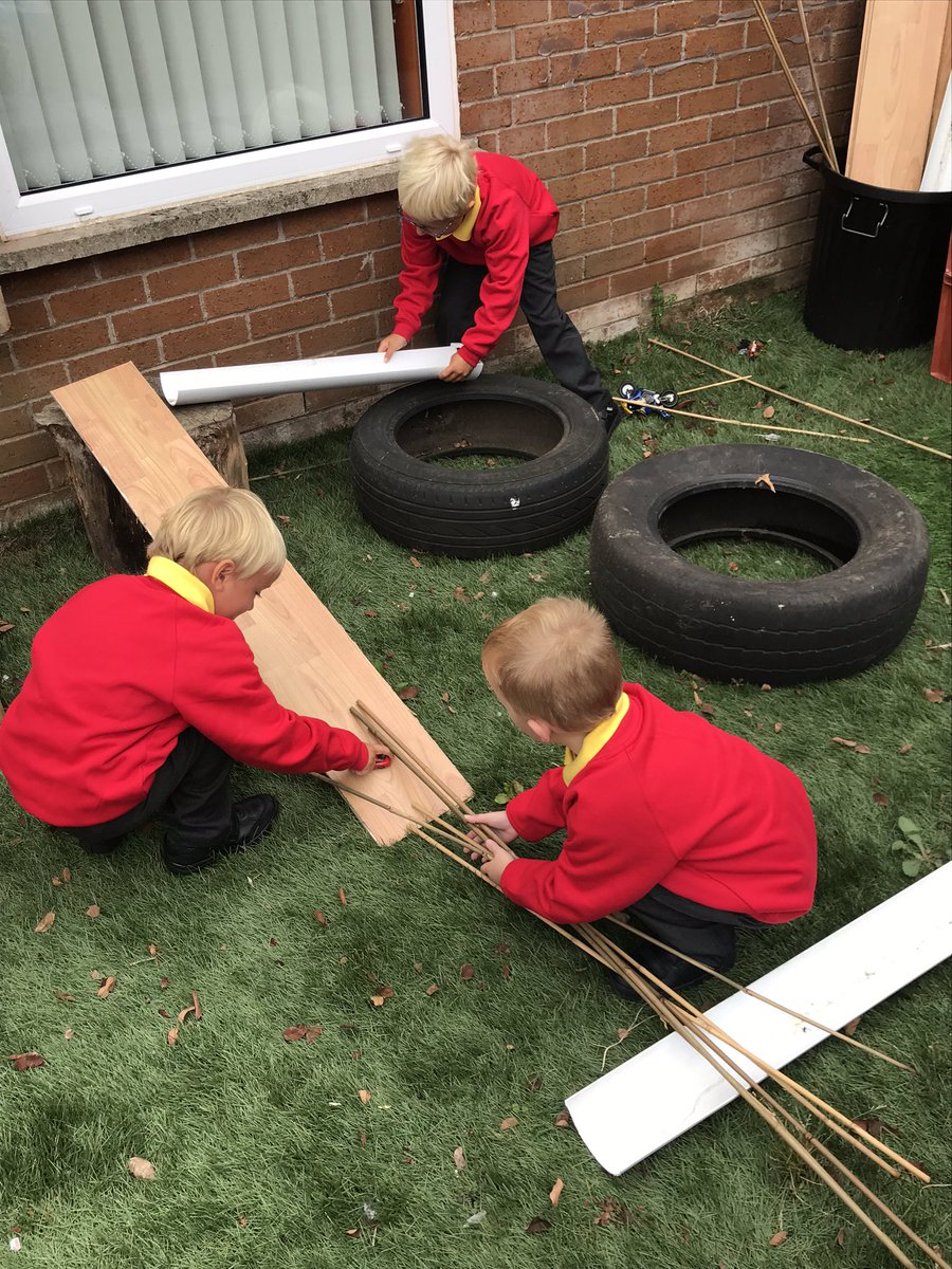 stdavidsrc2017's tweet photo. A busy morning exploring our new provision. We love it! ๐ #sdspY1 #confidentlearners #creativity #learninginplay https://t.co/h8jdUE9ZVD