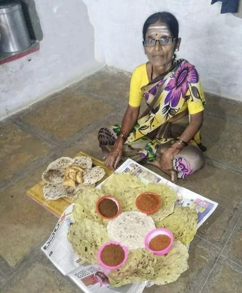 AshwiniMS_TNIE's tweet image. Vijayalakshmi from Kalburgi is making authenticated N.Karnataka food , Jowar rotti -Rs 6, Saje Rotti -Rs 7, ShengaHolige-Rs 16, KarajiKaayi -Rs 6, ShengaChutneyPudi. She has to pay Rs 3500 rent, children not taking care . Delivery within Kalburgi
Call: 9900582465

@kiranjankalar