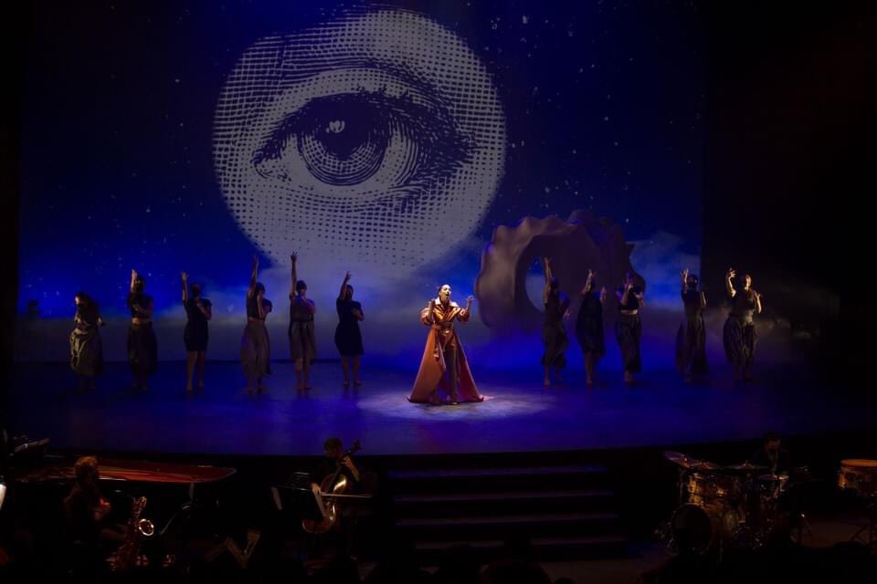 LAMAQUINE's tweet photo. Compartimos algunas fotos de la gala @PremiosMax que concebimos y dirigimos el pasado 7 de septiembre en el @TeatroCervantes de Málaga. Gracias a Daniel Peréz de @fundacionsgae por las imágenes 😍 Reportaje completo: https://t.co/aJEJ4bmB3I https://t.co/4WSZJ69I3J