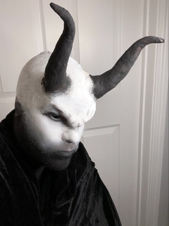 Sitting waiting for Halloween like... 🎃 👻 😈 🧙‍♀️ 

What’s everyone planning this year?? 

#Halloween #halloween2020 #fancydress #devil #countdowntohalloween