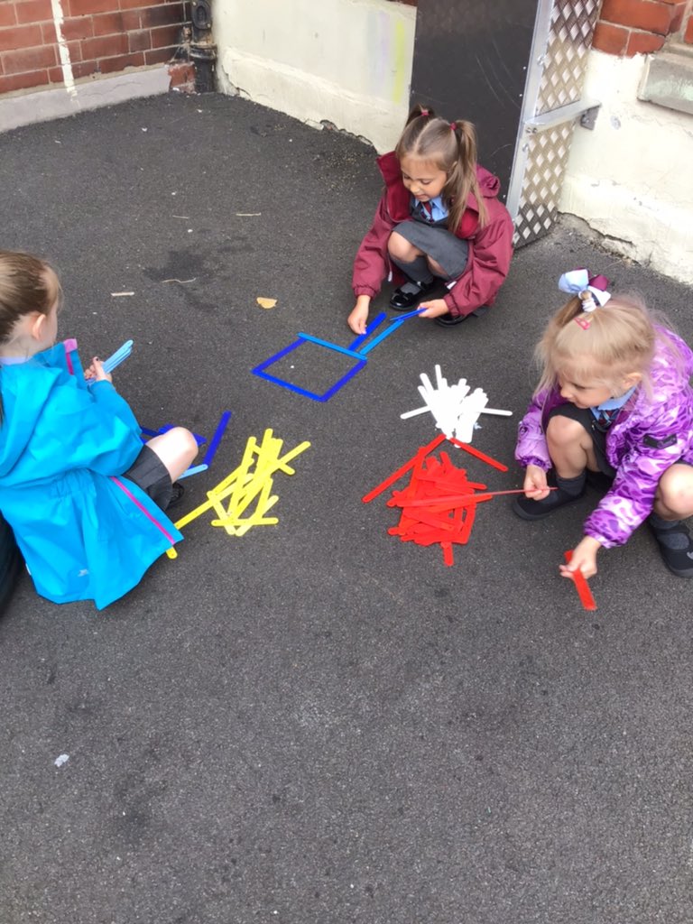 StCharlesGla's tweet photo. P2a compromised with these coloured “sticks” to help them develop their knowledge of 2D shapes @glasgowcounts @BlairvadachOEC #CountingWithSticks #LearnMoreOutdoors #30DayChallenge #Loosepartsplay https://t.co/EVy6MvDhm0
