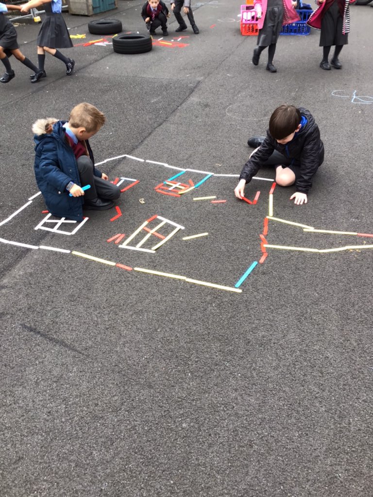StCharlesGla's tweet photo. P2a compromised with these coloured “sticks” to help them develop their knowledge of 2D shapes @glasgowcounts @BlairvadachOEC #CountingWithSticks #LearnMoreOutdoors #30DayChallenge #Loosepartsplay https://t.co/EVy6MvDhm0