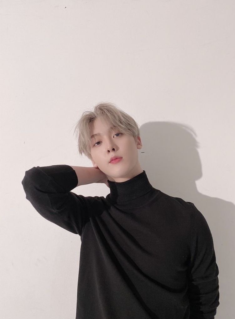 A thread of Yoon Sanha being sexy and hot #SANHA  #ASTRO