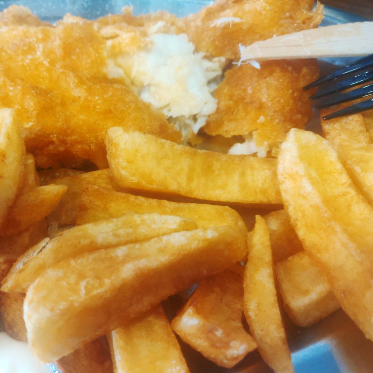 fishandchicw12's tweet photo. #TBT to our double cooked potato chips π
π &π
β β β β
Call & Collect 020 8740 0250 or order on Deliveroo or UberEatsπ
#fishandchips #chips #chippy #chippie #fishinbatter #fishsupper #menu #cod #haddock #tasty #yum #yummy #delicious #food #foody #burgers https://t.co/yXJZivZLuj