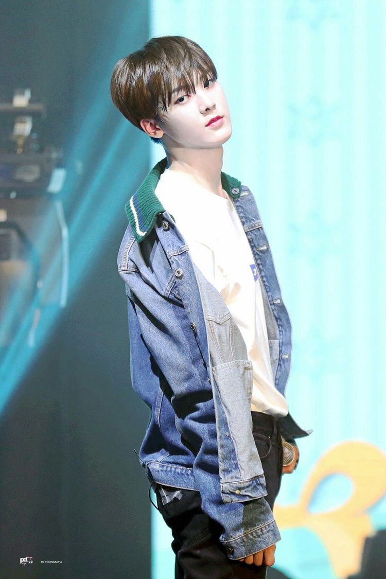 A thread of Yoon Sanha being sexy and hot #SANHA  #ASTRO