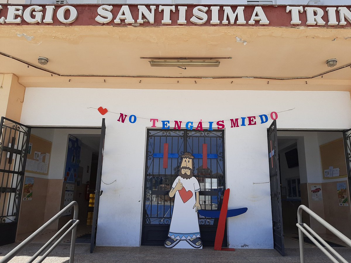 trinitariosCO's tweet image. ¡¡¡Hemos vuelto!!! Los primeros alumnos en volver a su "casa" de @trinitariosCO @centrosFEST han sido los de 5° y 6°, y Jesús los ha recibido con un mensaje de esperanza: "No tengáis miedo". #felicescontigo
#somosfest #somosfamilia