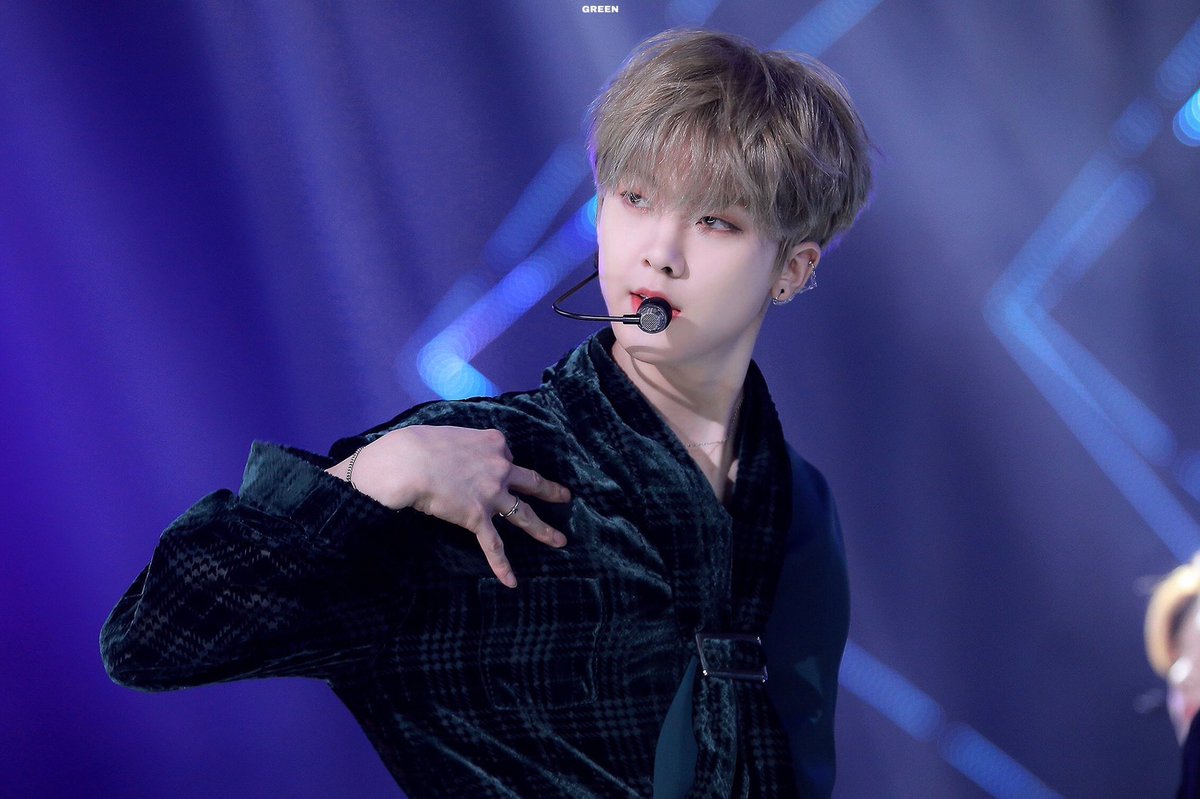 A thread of Yoon Sanha being sexy and hot #SANHA  #ASTRO