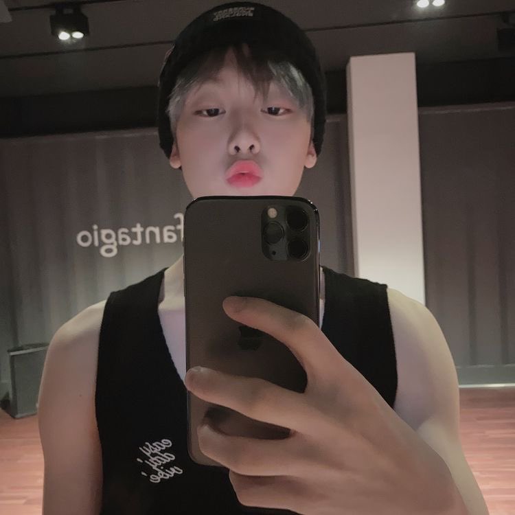 A thread of Yoon Sanha being sexy and hot #SANHA  #ASTRO