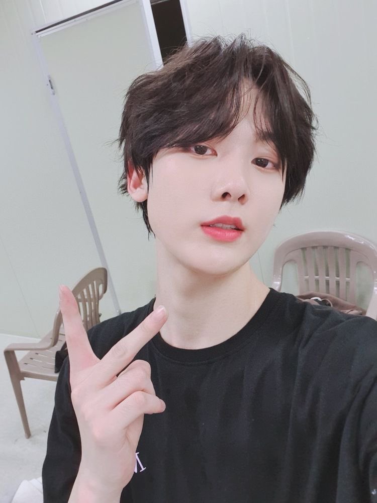 A thread of Yoon Sanha being sexy and hot #SANHA  #ASTRO