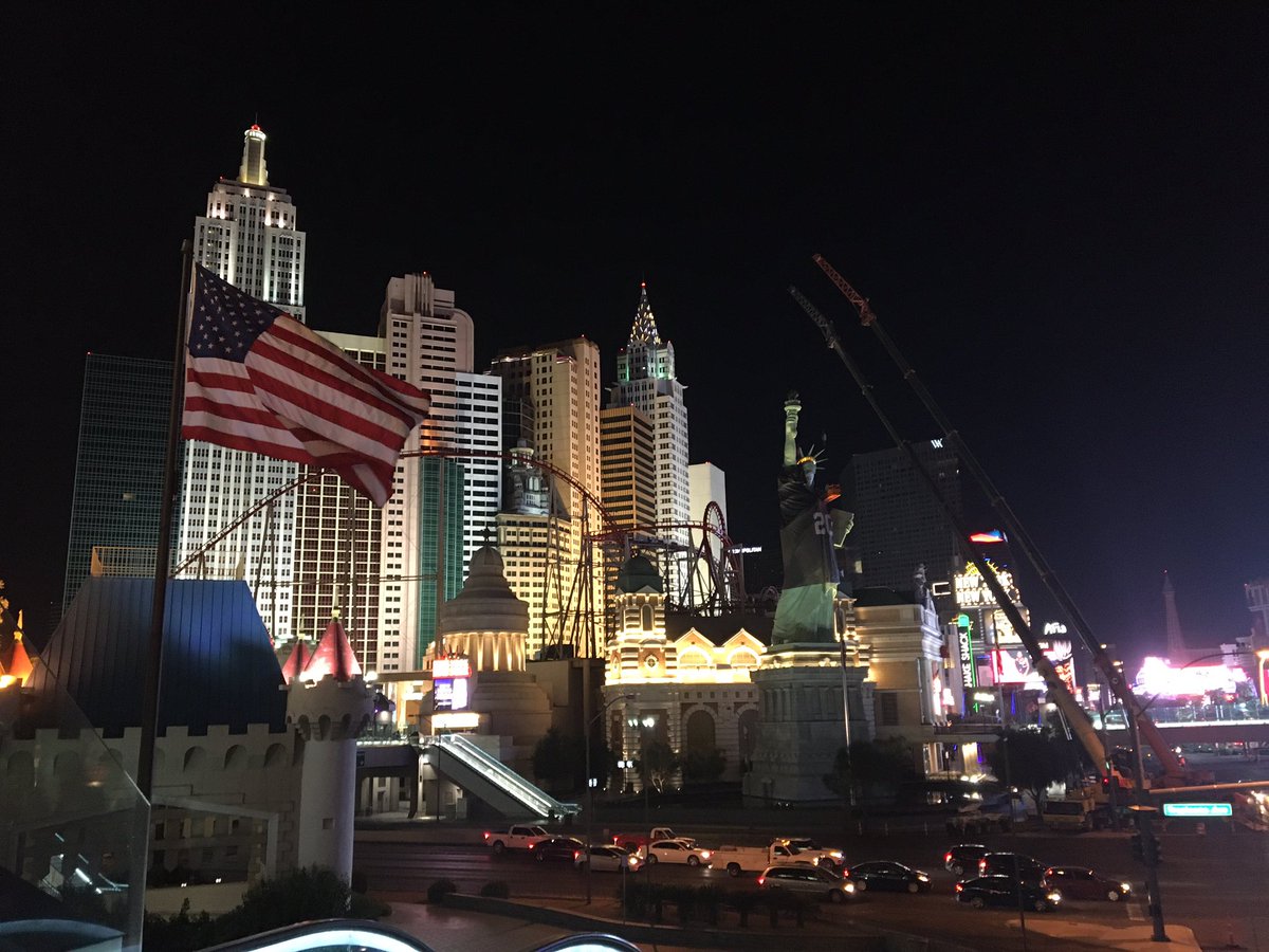 Statue of Liberty at New York, New York hotel casino gets her Raiders jersey. #RJnow