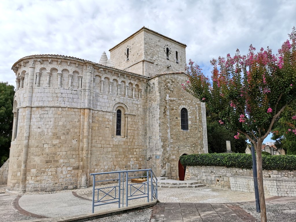 vadrouilleurs's tweet photo. Vaux-sur-Mer, une belle petite station balnéaire de la Côte Atlantique où il règne une certaine douceur de vivre 🙂
#vauxsurmer #royanatlantique #infinimentcharente #BaladeSympa #FranceMagique #MagnifiqueFrance https://t.co/ZsvWglm64E