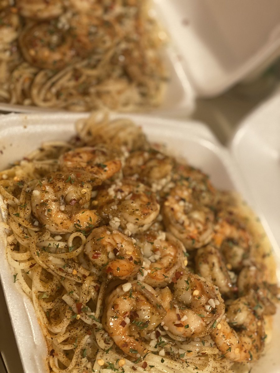 TrellyTreasures's tweet photo. Shrimp will never let you down 🥴

(Entrée: Shrimp Linguini) https://t.co/3Em1tynJjM