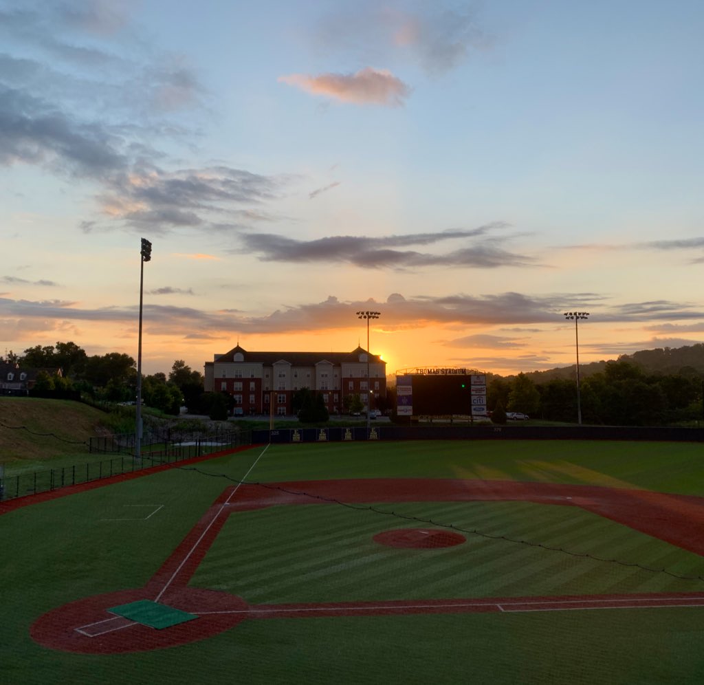 ETSU_Baseball's tweet photo. Beautiful morning at The Thom! https://t.co/e7il2AzMiQ