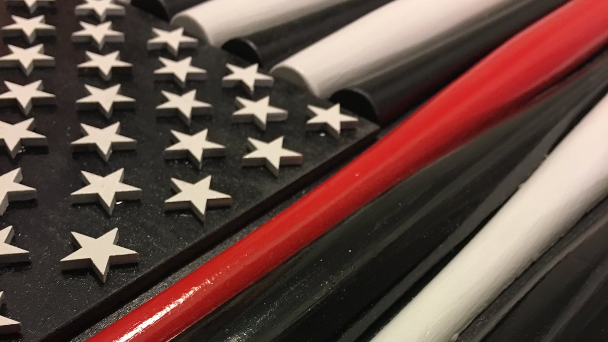BJDBatFlags's tweet photo. Looking for the perfect gift for the firefighter in your life? Check out these #ThinRedLine Baseball Bat Flags today! We offer a whole variety of custom bat flags. Don't see what you are looking for? Just ask and we can create custom flags! 👩‍🚒🧑‍🚒🇺🇸

https://t.co/pS4A6GIOym https://t.co/m6QdTxfsPV