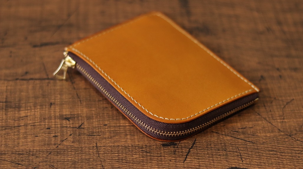 LeatherGum's tweet photo. L字ファスナー財布/マチなしの制作動画を明日youtubeで投稿します。
型紙も公開しています。興味のある方は見て頂けると嬉しいです。
#レザークラフト #ハンドメイド #財布 #手縫い #レザー #革 #L字ファスナー財布 #L字ファスナーウォレット https://t.co/cjrYOfnGpi