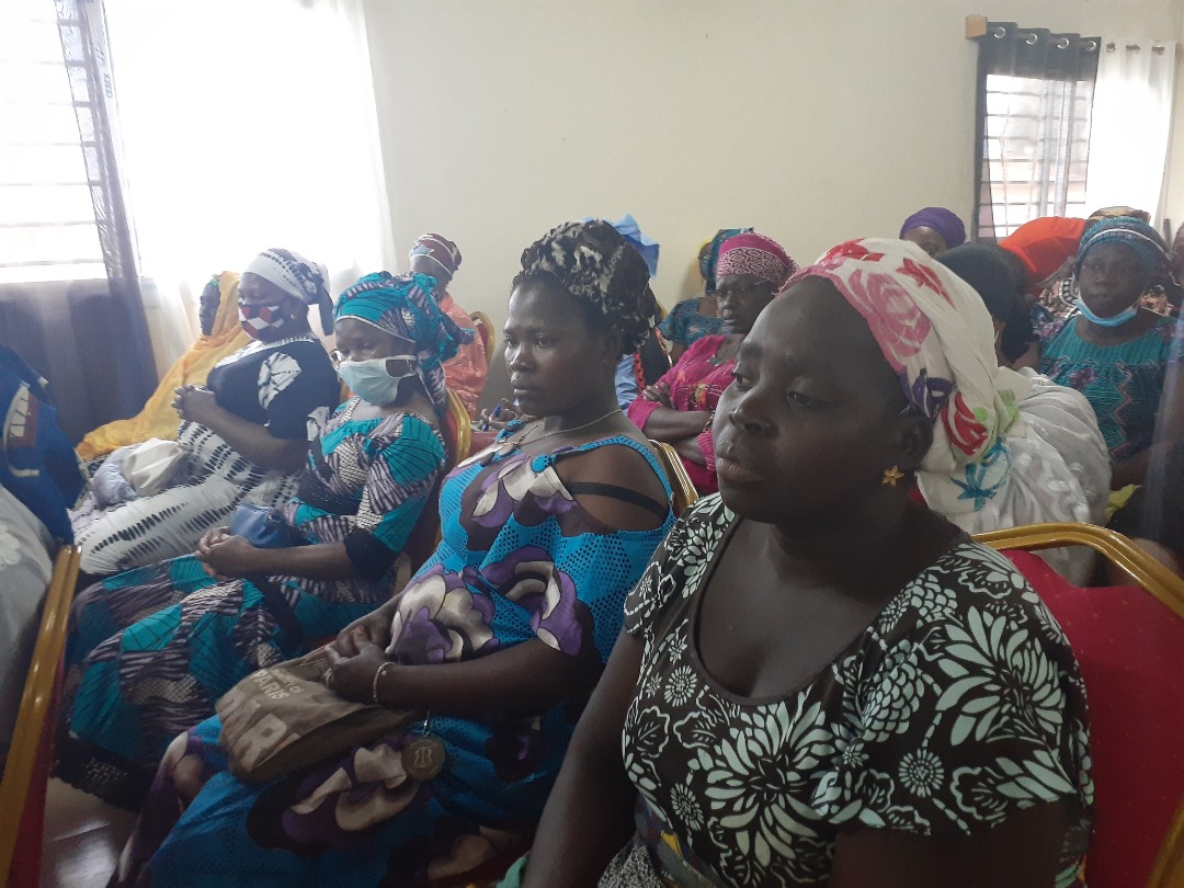 MyWayNetwork1's tweet photo. Rencontre ce  9 Septembre, une importante délégation de femmes de divers secteurs d'activité à Ferkéssédougou dans le cadre de la première étape de la caravane Je m'engage. C'est dans un cadre convivial que les échanges ce sont tenues autour du thème principal: le bénévolat . https://t.co/6BNpBYPGn6
