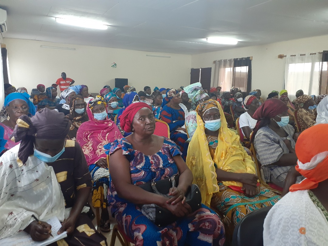 MyWayNetwork1's tweet photo. Rencontre ce  9 Septembre, une importante délégation de femmes de divers secteurs d'activité à Ferkéssédougou dans le cadre de la première étape de la caravane Je m'engage. C'est dans un cadre convivial que les échanges ce sont tenues autour du thème principal: le bénévolat . https://t.co/6BNpBYPGn6