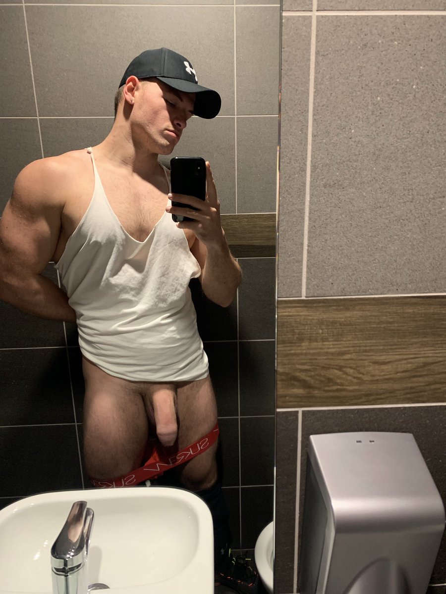 maxsmall's tweet photo. 