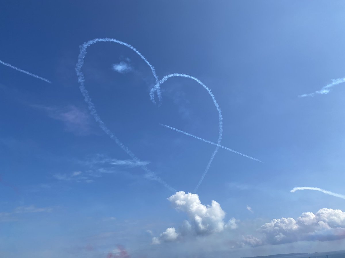 john_0974's tweet photo. Someone has been doing sky graffiti near St Peter Port, Guernsey... Finger of suspicion points to @rafredarrows...
#GAD2020 https://t.co/hWJQETRYZq