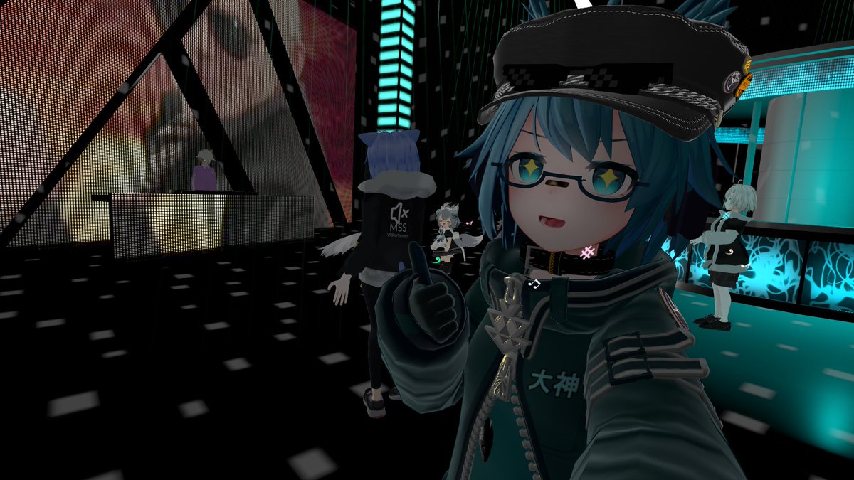 KeroWolf's tweet photo. SHOTS #EDMSOUND #VRChat https://t.co/pY8nkOov8b