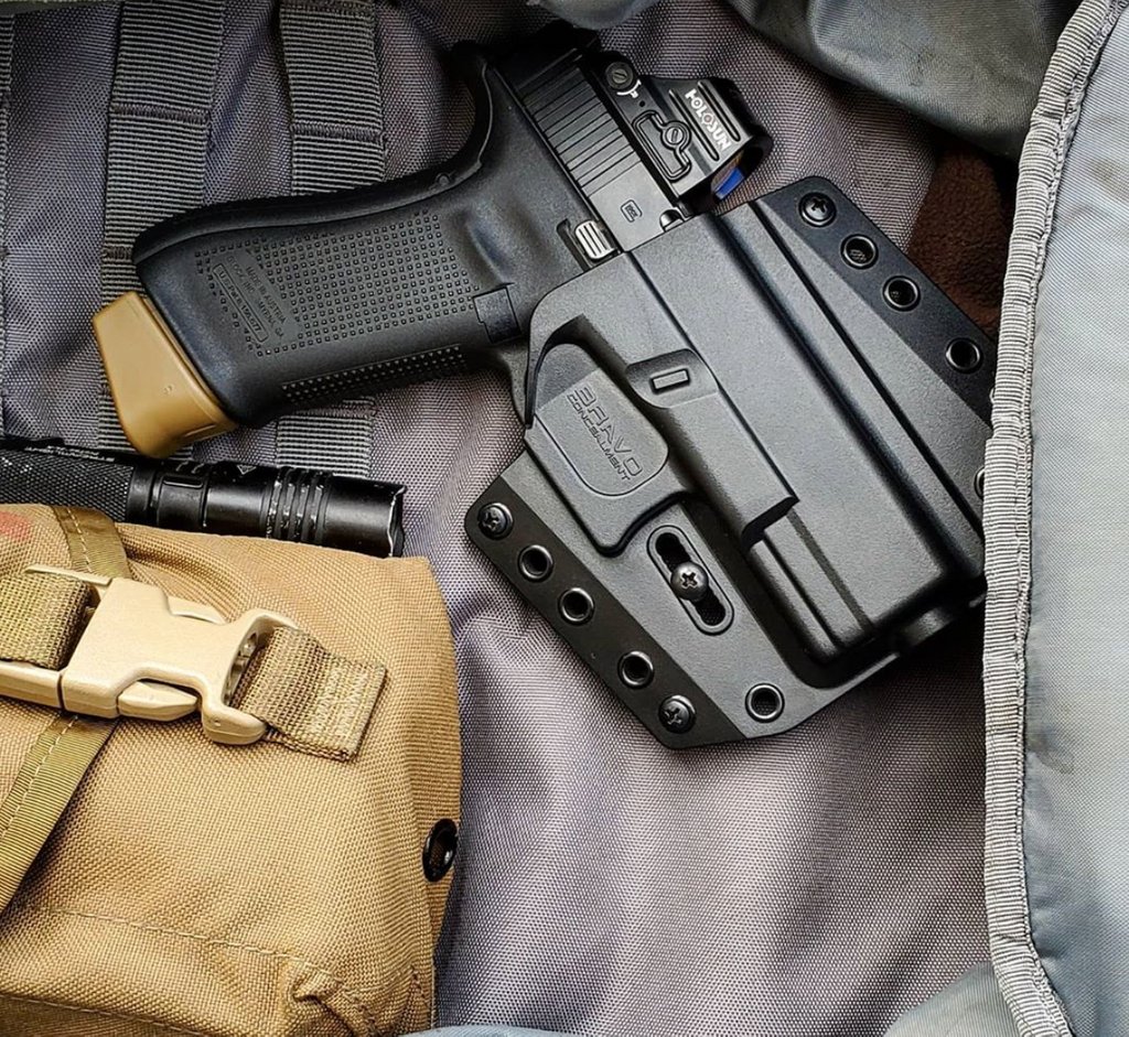 BravoHolsters's tweet photo. What's in the bag?
Repost from @midwestak44
#glockinc #glock #glockgen5 #glock45 #glock45mosfs #glockmos #glockporn #glockperfection #austineering #mulletglock #bravoconcealment #holosun407c #holosun https://t.co/ePds39IIaq