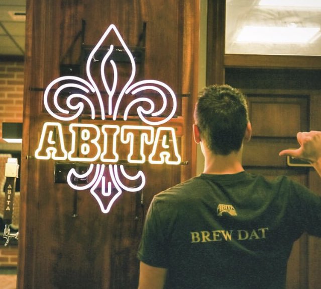 TheAbitaBeer's tweet photo. We may not be hanging out in the dome on Sunday but you can bet we’ll be cheering from home! 

Click below to shop our #BrewDat shirt! 💛🖤⚜️ 

Men’s - https://t.co/hsEKX7XhGT
Women’s - https://t.co/XbUkGs3n2a

#whodat #brewdat #Saints #sundayvibes #footballisback https://t.co/TOsxAebM3B