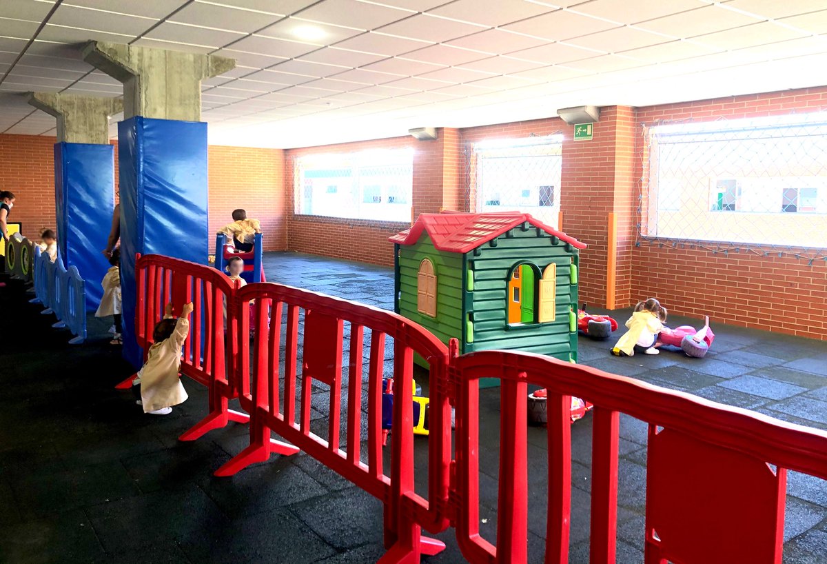 Colegio_Helade's tweet photo. Espacios seguros para seguir disfrutando. 🙂👌🏻

📸: I Ciclo Educación Infantil

#VueltaAlColeSegura 
#SomosHélade #Boadilla https://t.co/LqfmQcfEIY