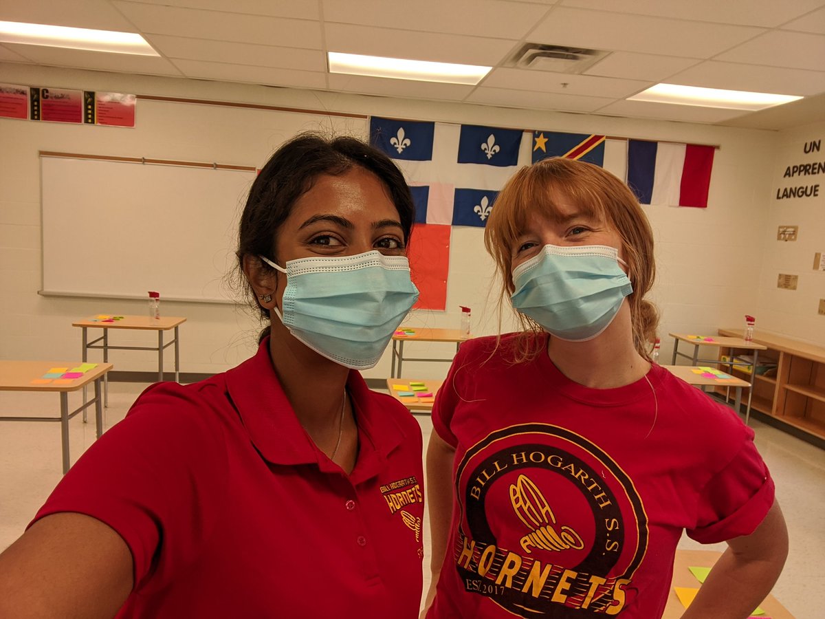 MomthaS's tweet photo. We are so excited to see our lovely Grade 9's (Cohort A) enter our hive today! Good luck to students, educators, support staff and families! We are all rooting for you! @BillHogarthSS @YRDSB @msmeganryan https://t.co/5KStxfKS36