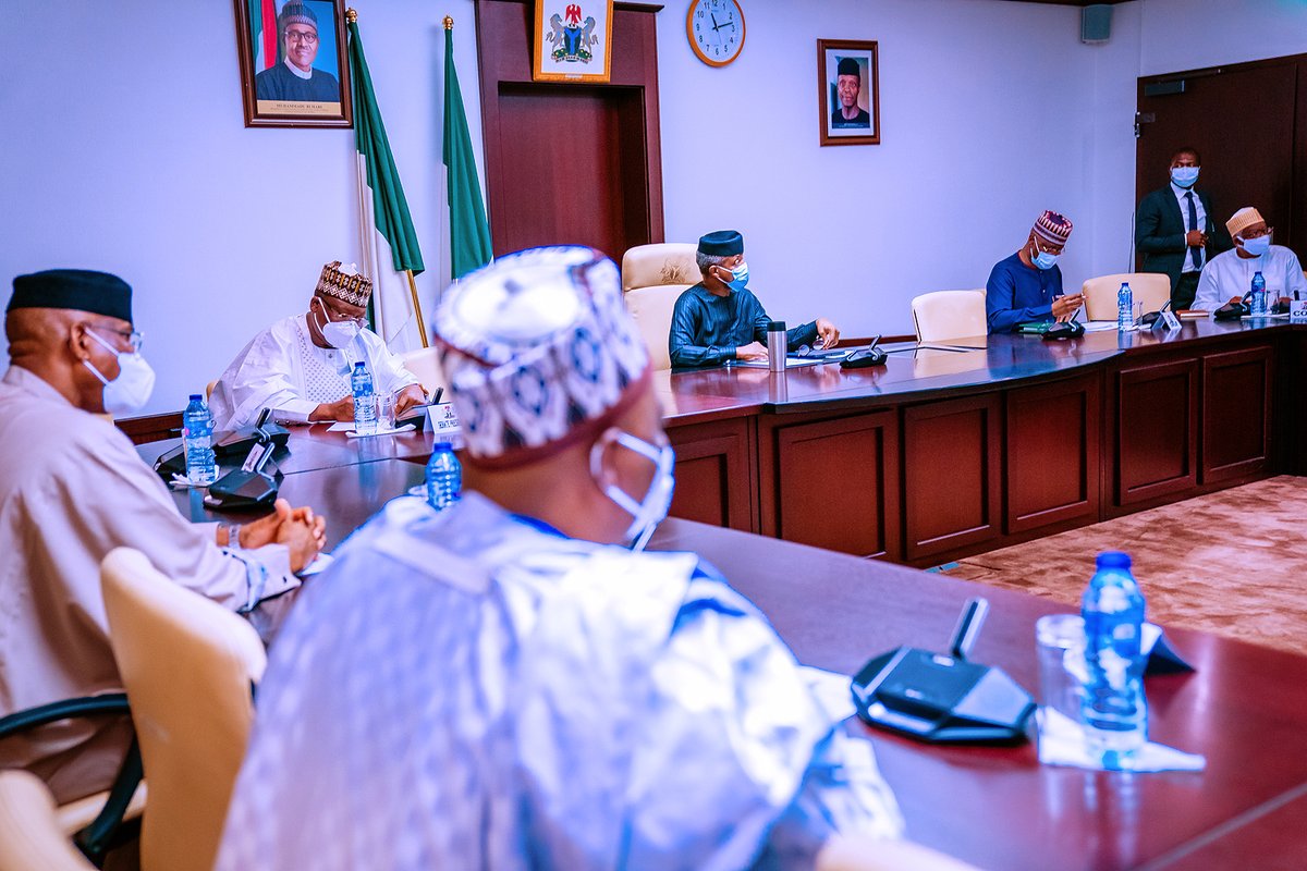 NigeriaGov's tweet photo. Vice President @ProfOsinbajo chaired the first meeting of the @OfficialAPCNg tripartite consultative committee of the Executive, Legislature and Leadership of the @OfficialAPCNg at the State House, Abuja.

#AsoVillaToday https://t.co/us1XcOKXD9