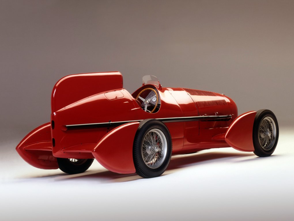 UltimativCars's tweet photo. @JonathanSlayton (based on @JonathanSlayton's thumbnail-picture)

2/2
The @Alfa_Romeo #TipoB [#P3] race-car have been made in two versions:

(...)

and the 2nd version was the UNIQUE Tipo B "Aerodinamica" from 1934: https://t.co/Lu3bp7lXtg