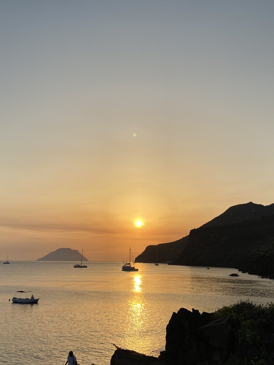 Lasimoinviaggio tweet media