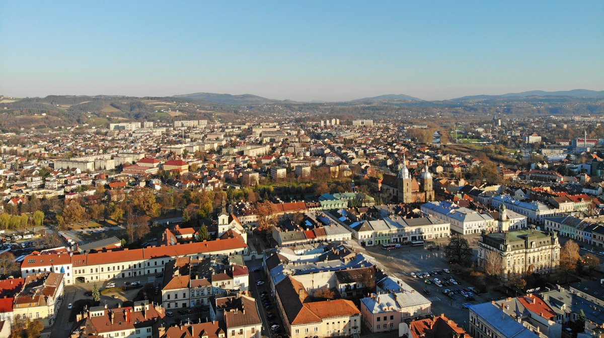 MJaskiewiczNS's tweet photo. Powiat nowosądecki i Miasto Nowy Sącz w ZIELONEJ STREFIE! Więcej - https://t.co/HRdF2yUzjG https://t.co/lcvRd48vOM