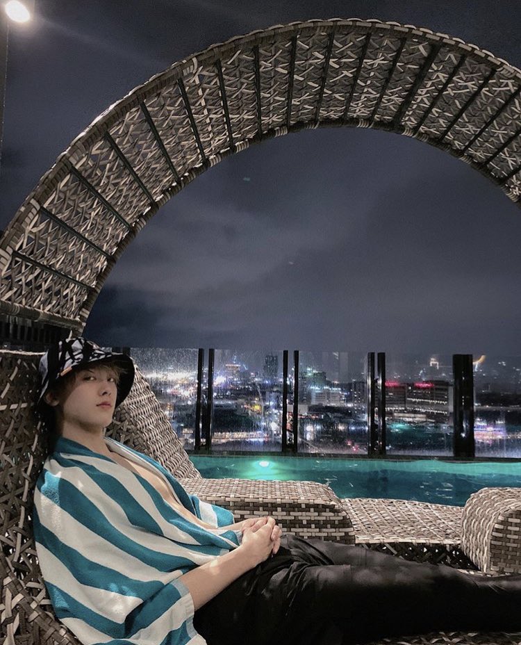 A thread of Yoon Sanha being sexy and hot #SANHA  #ASTRO