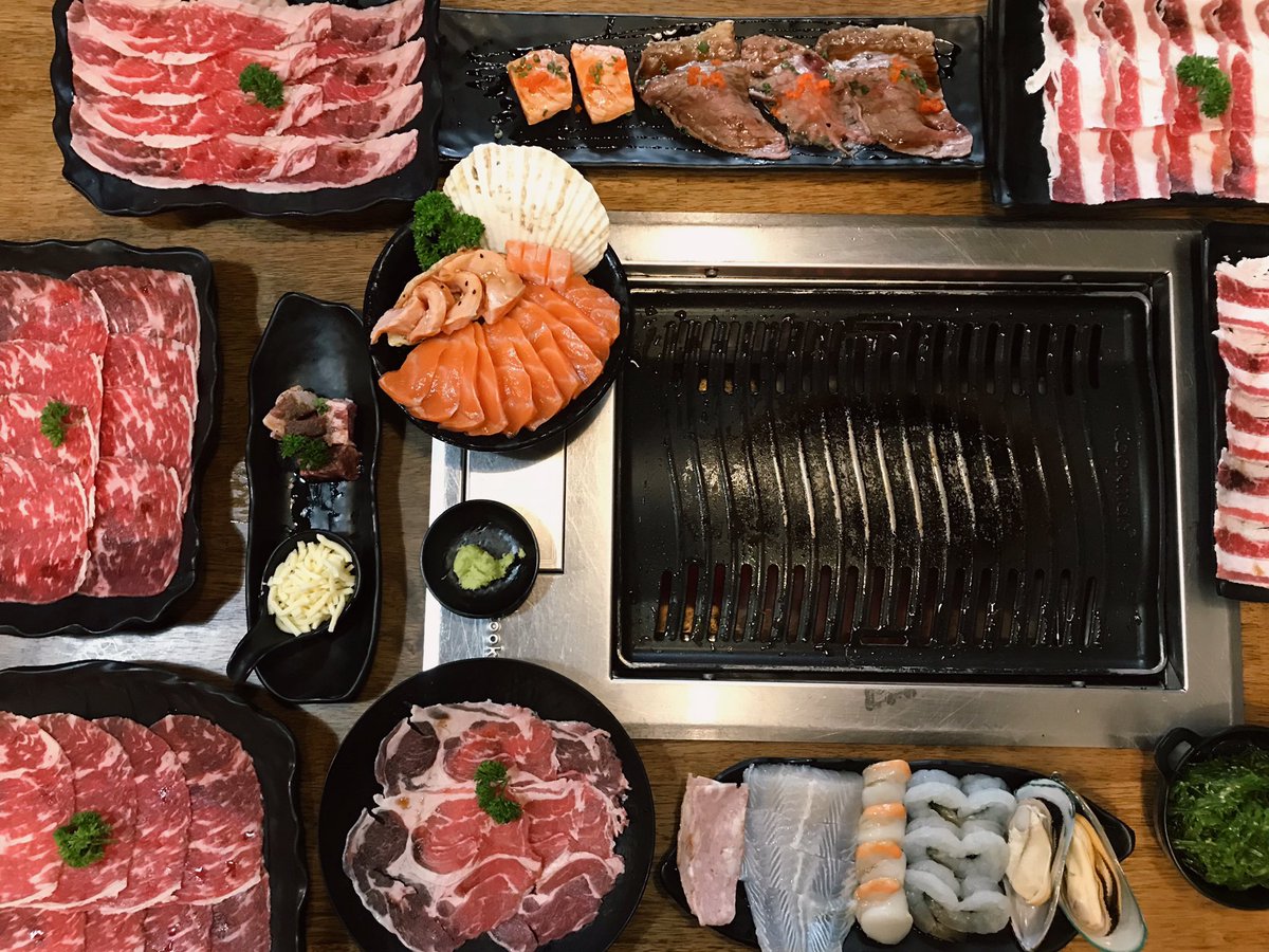 jeanthitirut's tweet photo. 📍Oranjii-Japanese yakiniku &amp; shabu 
บุฟเฟต์ 599฿ รวมน้ำ ไม่บวก! ใครสายเนื้อ  ชอบปลาส้ม รักซีฟู้ด ต้องมาค่ะ คุ้มมากกกกกกกกก ( แนะนำให้โทรจองโต๊ะ)
🚈BTS สะพานควาย Exit 2 เดินต่อประมาณ 400 เมตร ร้านอยู่ตรงป้อมตำรวจแยกสะพานควายเลย
#อร่อยบอกต่อ @aroii https://t.co/JEgt2HCPMI