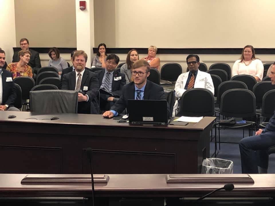 evanjones54's tweet photo. 1yr ago I got to to advocate for funding childhood cancer research in KY. 🏈 gave me the confidence to put #servicebeforeself &amp; the leadership skills to fight for others. #kicker #ChildhoodCancerAwareness @CHBruinFootball @KYHighFootball #whynotkids @OneOnOneKicking @BFentress https://t.co/lWrzTmALzP