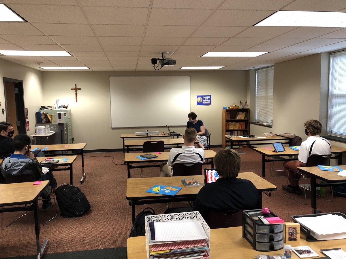 CurleyPrincipal's tweet photo. Whether its Ms. Flaherty in her 1st year of teaching, or Ms. Jose in her 41st year, all teachers deserve our gratitude for their flexibility, professionalism, and positivity!  Be sure to thank a teacher today! @CurleyHS @ArchbaltSchools @DeniseBall_EDU https://t.co/lJa5SvruIp