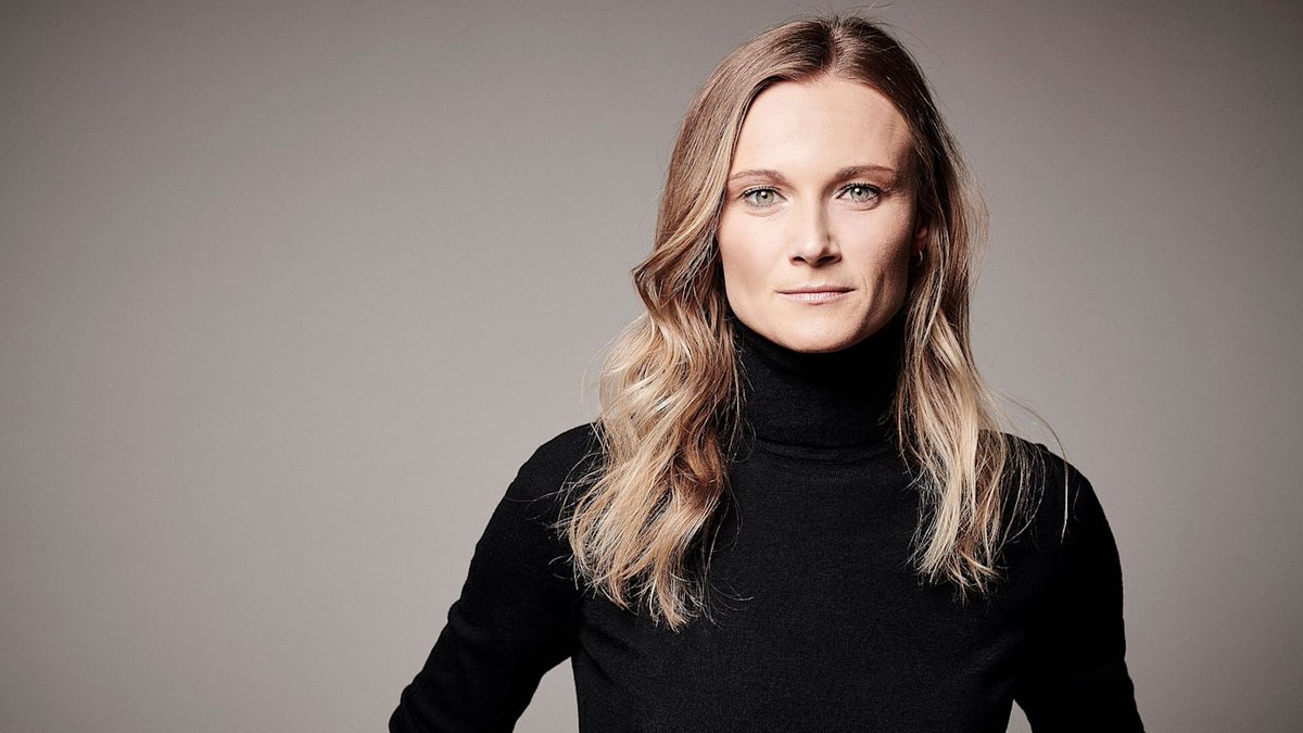 Kathleen studied International Management from 2009. When Christian Nerlinger was appointed as sporting director, he was looking for an assistant.Hoeness contacted Kathleen, she completed a three-month application procedure, and she got the job.