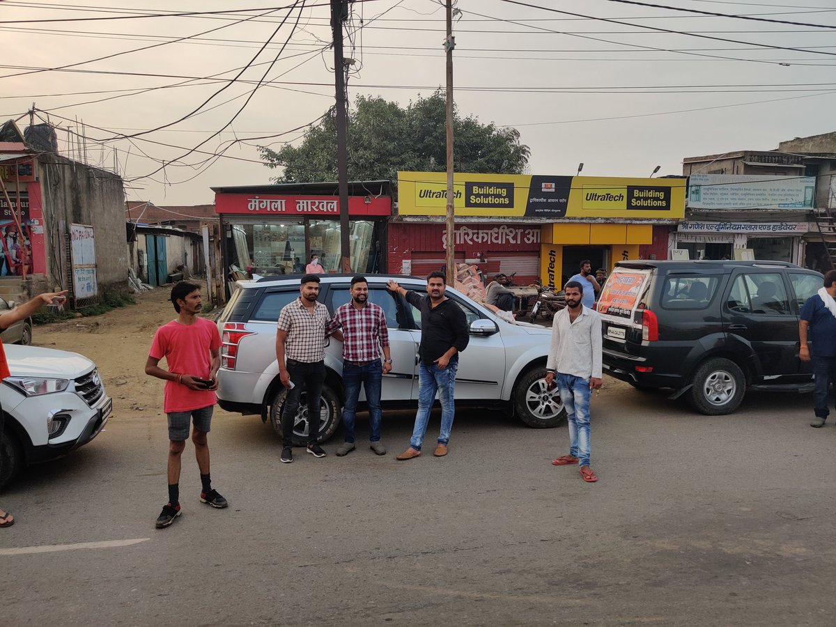 iamupdesh's tweet photo. पदयात्रा अभी ग्वालियर पहुंचने पर, उपदेश राणा यूथ ब्रिगेड के, जिलाध्यक्ष ,काफी गाड़ियों में, राम भक्तों के साथ, स्वागत करने पहुंचे ,सभी को हृदय से धन्यवाद.. https://t.co/X7zz4PAhWL