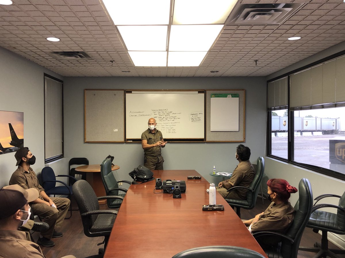 Safety Co Chair John doing presenority meeting in Brampton today. Great job team Brampton. 👌