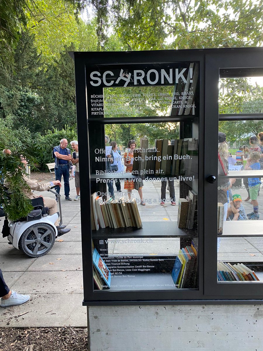 BielBienne_off's tweet photo. 📕 Le nouveau SCHRONK! a été inauguré mercredi au parc municipal avec une lecture publique. 📗 Cette bibliothèque constitue un enrichissement pour les utilisateurs et utilisatrices du parc. 📘 Bonne lecture! 📙
#SCHRONK #Parcmunicipal https://t.co/6wI3h76SpZ