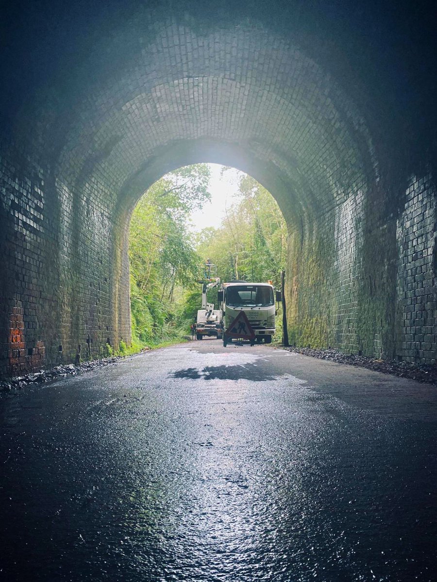 teigntrees's tweet photo. Leighbeer Tunnel, was part of a railway linking Plymouth &amp; Tavistock via Yelverton. Reported to be haunted, no ghosts visited our teams, only cyclists! We were called out to a fallen tree #teigntrees #leighbeertunnel #hauntedtunnel #arborists #railwaybridge #thursdaytreeworks https://t.co/UT3TSgQc7c