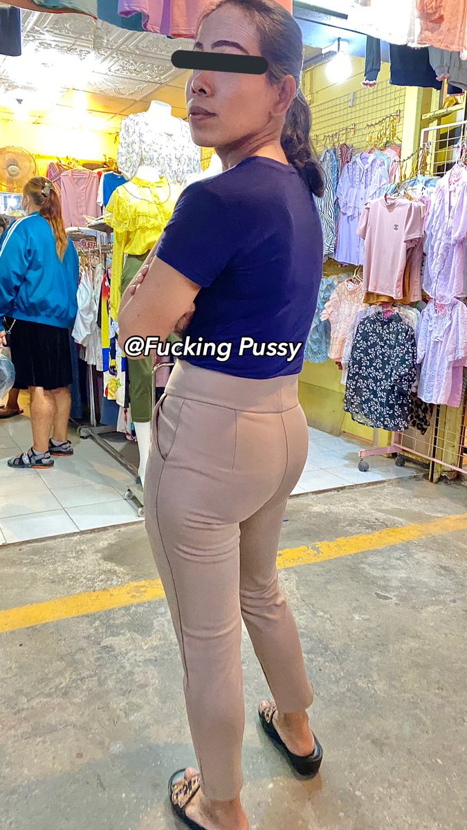 Jabfuckingpussy's tweet photo. ไปตลาด เจอแม่ค้าตูดฟิต ตูดน่าบีบมาก https://t.co/MbP6TGiGDT